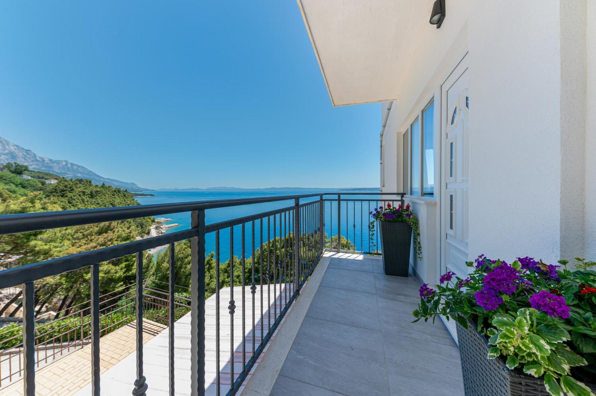 Seaview Apartments Nives Brela Phòng bức ảnh