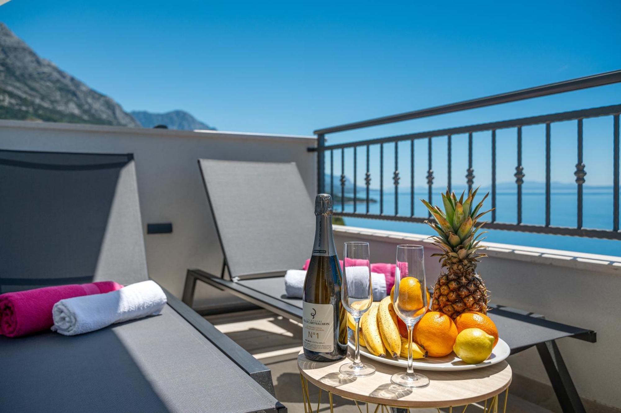 Seaview Apartments Nives Brela Ngoại thất bức ảnh