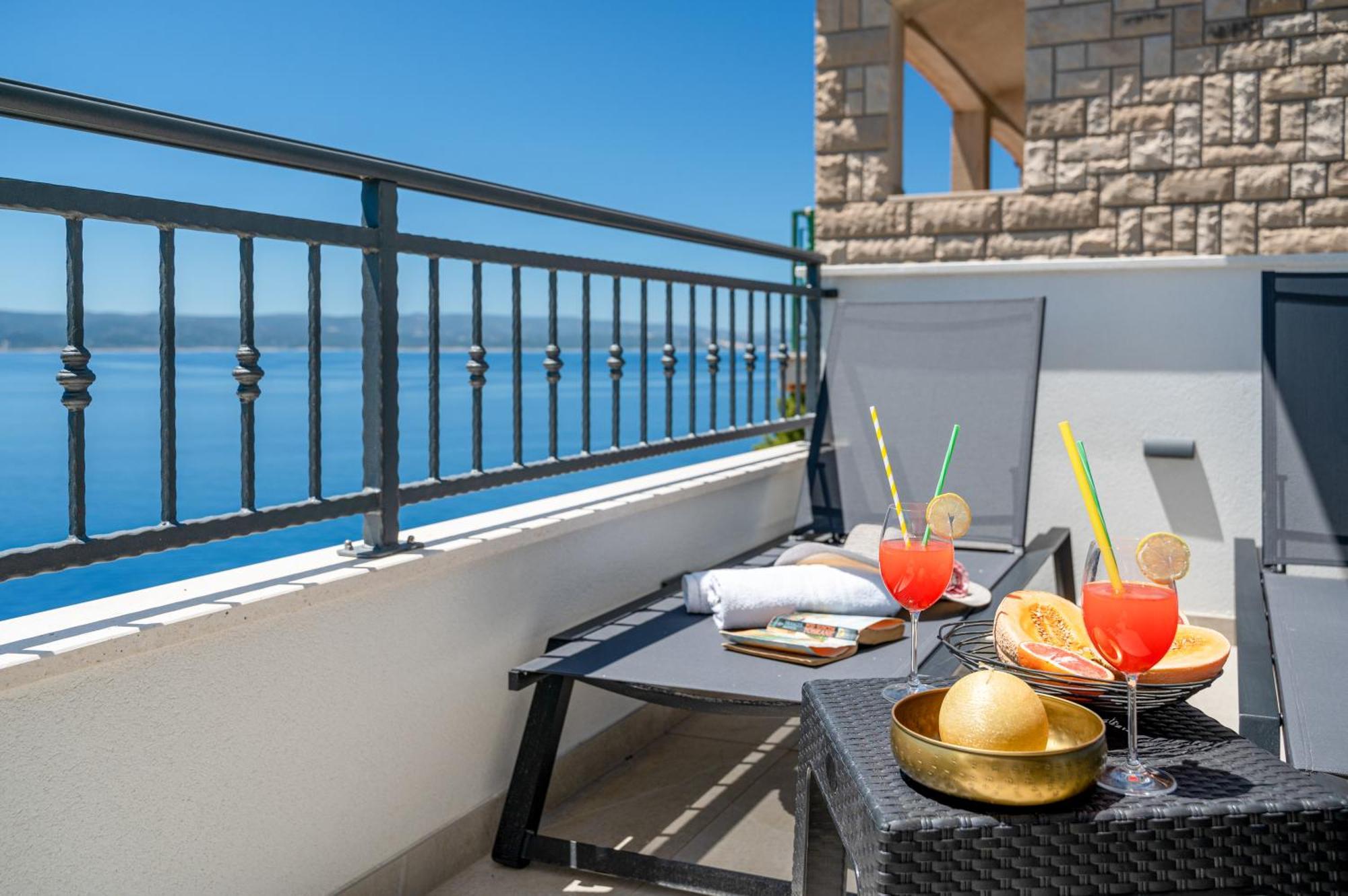 Seaview Apartments Nives Brela Ngoại thất bức ảnh